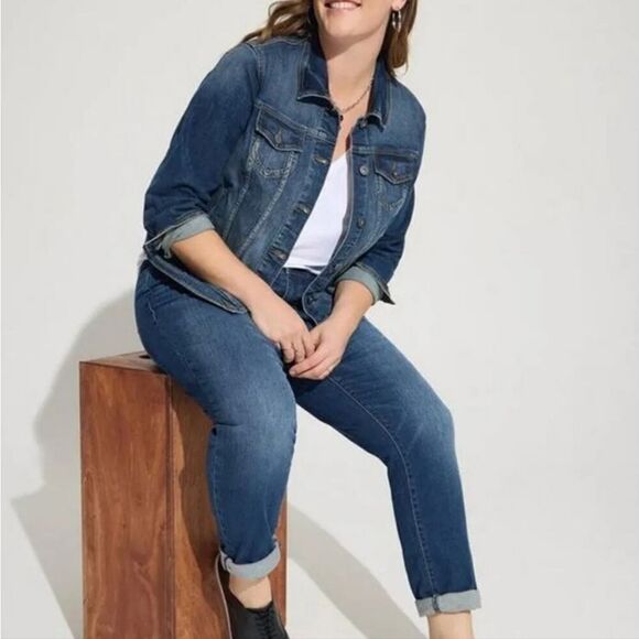 Torrid Women's Blue Denim Jacket New With Tags - Picture 8 of 15